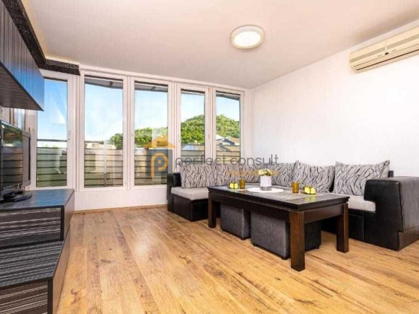 Дава се под наем Двустаен апартамент в Пловдив, Младежки Хълм - 65 кв.м за 255 € - Снимка #1