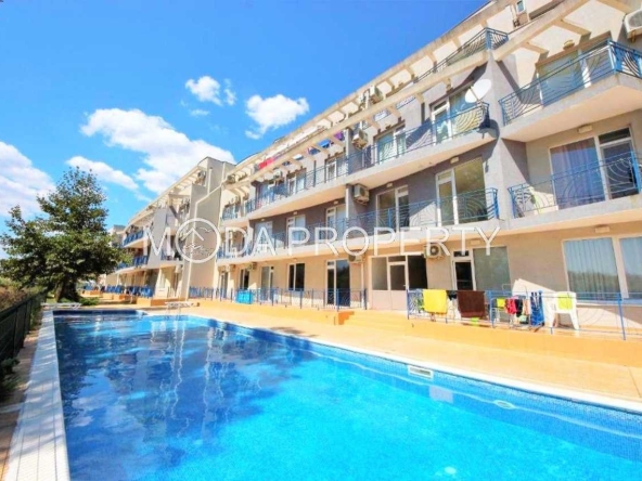 Двустаен апартамент в к.к. Слънчев бряг - 61 кв.м за 889 €/кв.м - Снимка #1