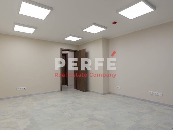 Дава се под наем Офис в Бургас, Зорница - 95 кв.м за 700 € - Снимка #1