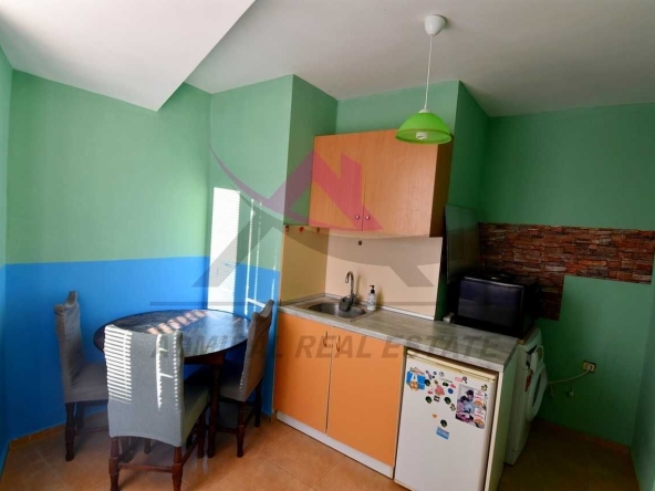 Дава се под наем Двустаен апартамент в Варна, Цветен квартал - 30 кв.м за 250 € - Снимка #1