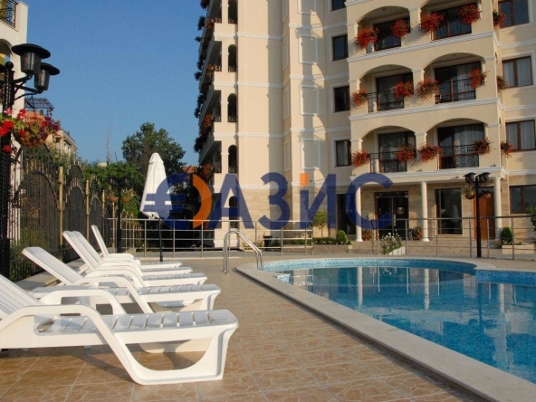 Тристаен апартамент в к.к. Слънчев бряг - 66 кв.м за 622 €/кв.м - Снимка #1
