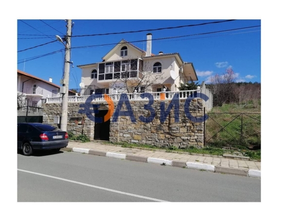 Къща в с. Кошарица, Област Бургас - 445 кв.м за 568 €/кв.м - Снимка #1