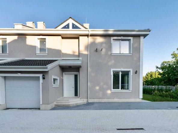 Къща в Пловдив, Коматево - 222 кв.м за 816 €/кв.м - Снимка #1