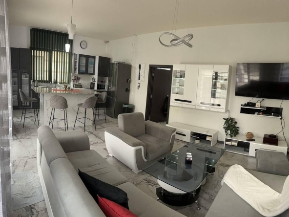 Дава се под наем Къща в Бургас, Сарафово - 220 кв.м за 1275 € - Снимка #1