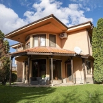 Къща в Пловдив, Остромила - 240 кв.м за 1212 €/кв.м - Снимка #1