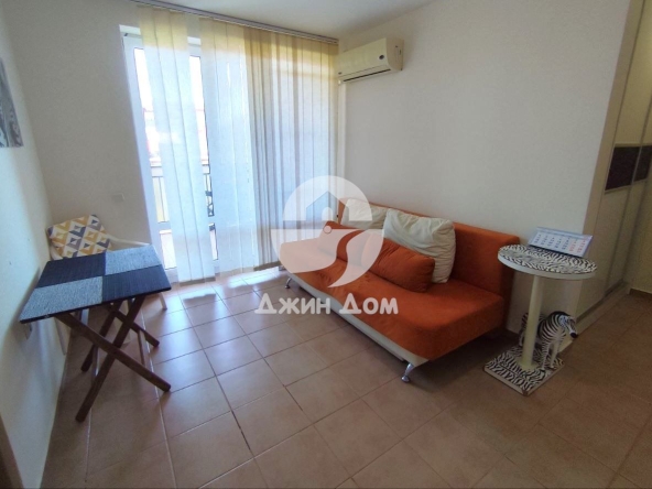 Двустаен апартамент в к.к. Слънчев бряг - 52 кв.м за 1366 €/кв.м - Снимка #1
