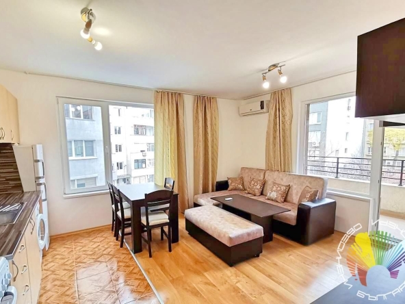 Дава се под наем Двустаен апартамент в Бургас, Лазур - 67 кв.м за 561 € - Снимка #1