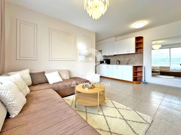 Тристаен апартамент в к.к. Слънчев бряг - 83 кв.м за 1205 €/кв.м - Снимка #1