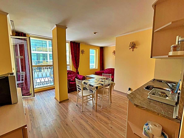 Двустаен апартамент в к.к. Слънчев бряг - 58 кв.м за 1052 €/кв.м - Снимка #1