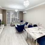 Дава се под наем Тристаен апартамент в Бургас, Изгрев - 105 кв.м за 1020 € - Снимка #1