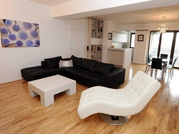 Дава се под наем Двустаен апартамент в Бургас, Зорница - 58 кв.м за 249.9 € - Снимка #1