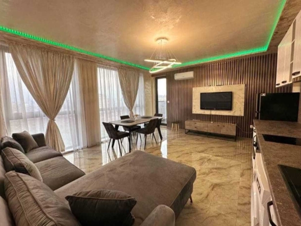 Двустаен апартамент в Пловдив, Център - 67 кв.м за 2000 €/кв.м - Снимка #1