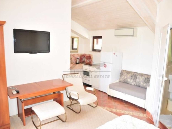 Дава се под наем Едностаен апартамент в Варна, Морска градина - 35 кв.м за 225 € - Снимка #1