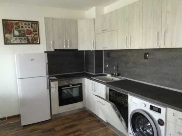 Дава се под наем Тристаен апартамент в Пловдив, Център - 75 кв.м за 398.82 € - Снимка #1