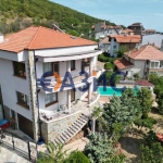 Къща в Свети Влас - 325 кв.м за 2391 €/кв.м - Снимка #1