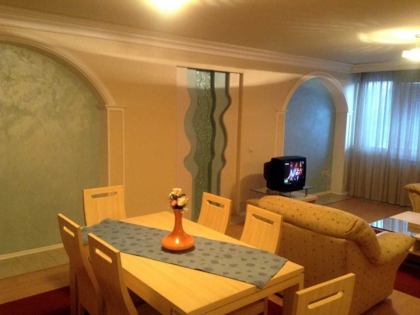 Дава се под наем Четиристаен апартамент в София, Лагера - 170 кв.м за 969 € - Снимка #1