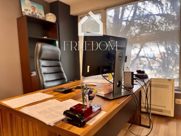 Офис в Варна, Бриз - 73 кв.м за 1900 €/кв.м - Снимка #1