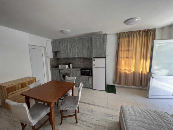 Дава се под наем Едностаен апартамент в Пловдив, Кършияка - 35 кв.м за 175 € - Снимка #1