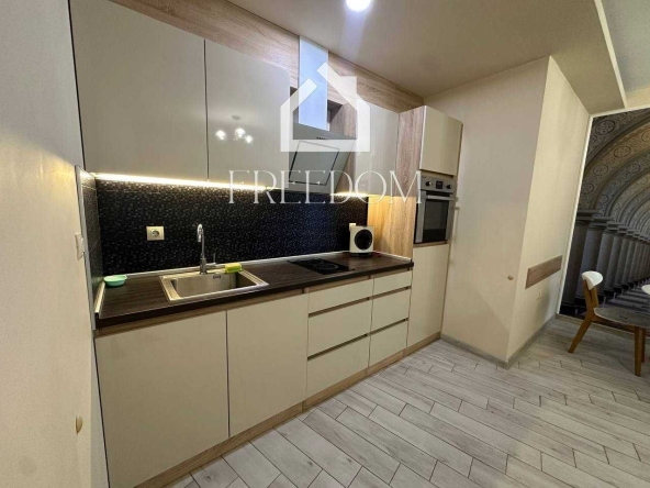 Дава се под наем Двустаен апартамент в Варна, Бриз - 55 кв.м за 698.19 € - Снимка #1