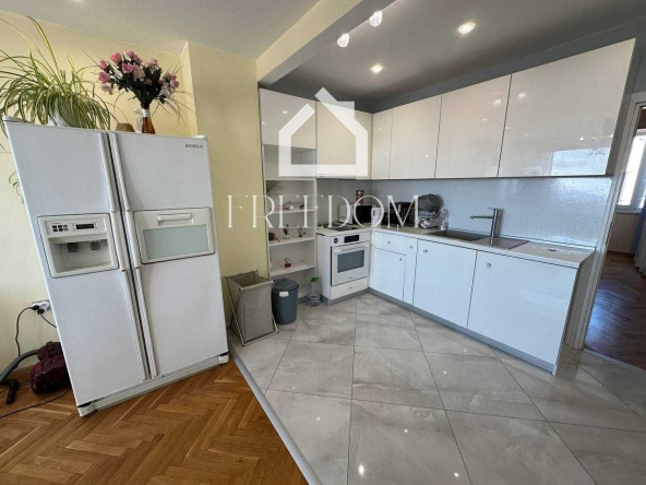 Дава се под наем Двустаен апартамент в Варна, Бриз - 55 кв.м за 698.19 € - Снимка #1