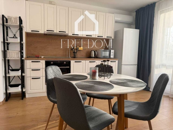 Тристаен апартамент в Варна, Колхозен пазар - 83 кв.м за 1383 €/кв.м - Снимка #1