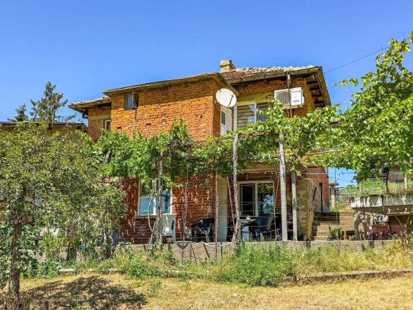 Къща в Бургас, Сарафово - 142 кв.м за 1057 €/кв.м - Снимка #1