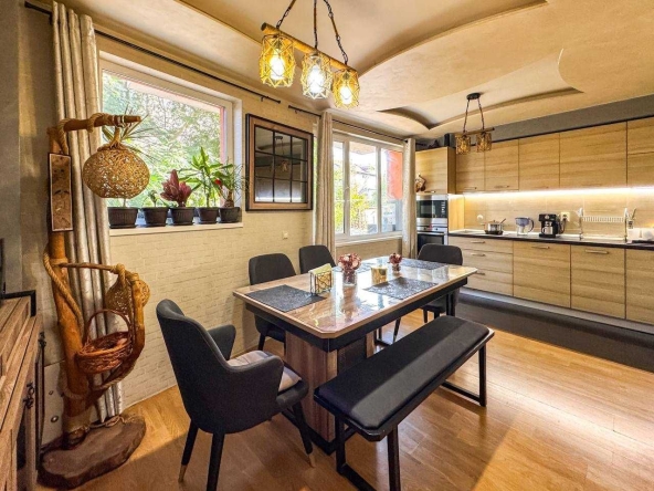 Тристаен апартамент в Бургас, Сарафово - 129 кв.м за 1318 €/кв.м - Снимка #1