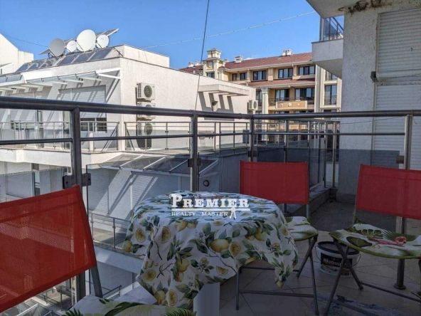 Двустаен апартамент в Поморие - 45 кв.м за 657 €/кв.м - Снимка #1