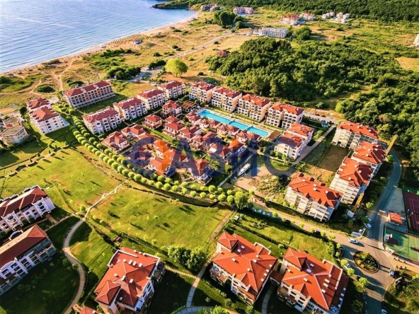 Двустаен апартамент в Созопол - 65 кв.м за 847 €/кв.м - Снимка #1