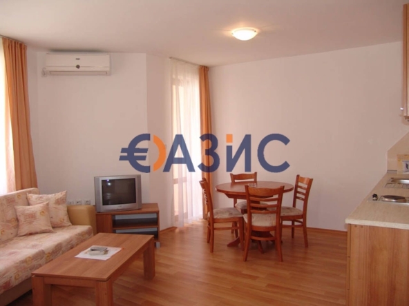 Двустаен апартамент в к.к. Слънчев бряг - 60 кв.м за 646 €/кв.м - Снимка #1