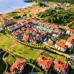 Тристаен апартамент в Созопол - 73 кв.м за 990 €/кв.м - Снимка #1