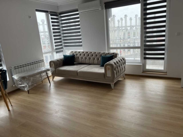 Дава се под наем Двустаен апартамент в Пловдив, Остромила - 60 кв.м за 275 € - Снимка #1