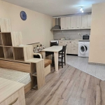 Дава се под наем Едностаен апартамент в Пловдив, Център - 42 кв.м за 195 € - Снимка #1