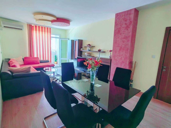 Четиристаен апартамент в Бургас, Изгрев - 105 кв.м за 1685 €/кв.м - Снимка #1