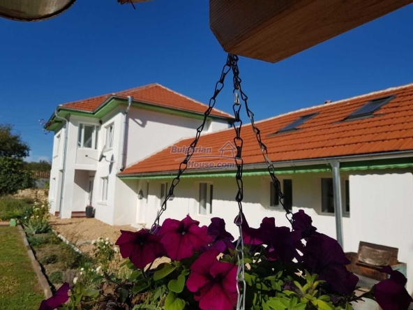 Къща в с. Обединение, Област Велико Търново - 200 кв.м за 675 €/кв.м - Снимка #1