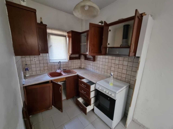 Дава се под наем Тристаен апартамент в Пловдив, Централна гара - 79 кв.м за 413.1 € - Снимка #1