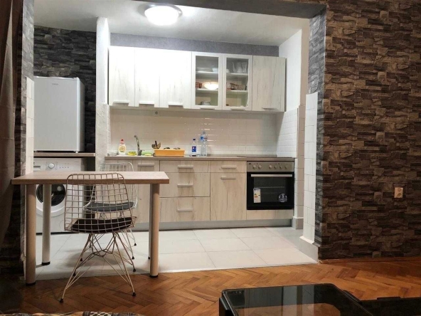 Дава се под наем Тристаен апартамент в Пловдив, Каменица 1 - 82 кв.м за 367.2 € - Снимка #1