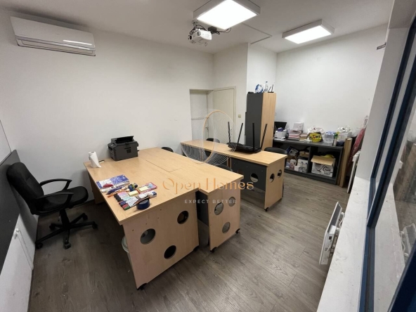 Офис в Пловдив, Христо Смирненски - 21 кв.м за 1667 €/кв.м - Снимка #1