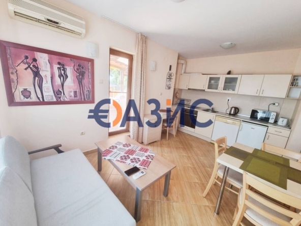 Двустаен апартамент в к.к. Слънчев бряг - 83 кв.м за 722 €/кв.м - Снимка #1