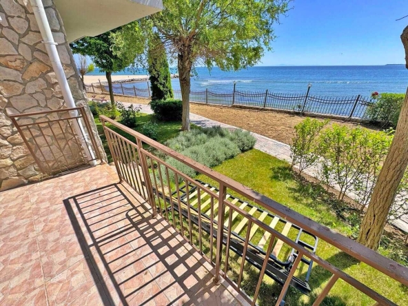 Двустаен апартамент в к.к. Елените - 66 кв.м за 1410 €/кв.м - Снимка #1