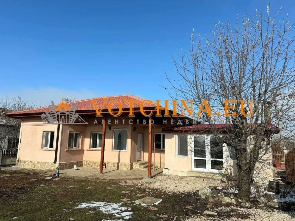 Къща в с. Змеево, Област Добрич - 120 кв.м за 583 €/кв.м - Снимка #1