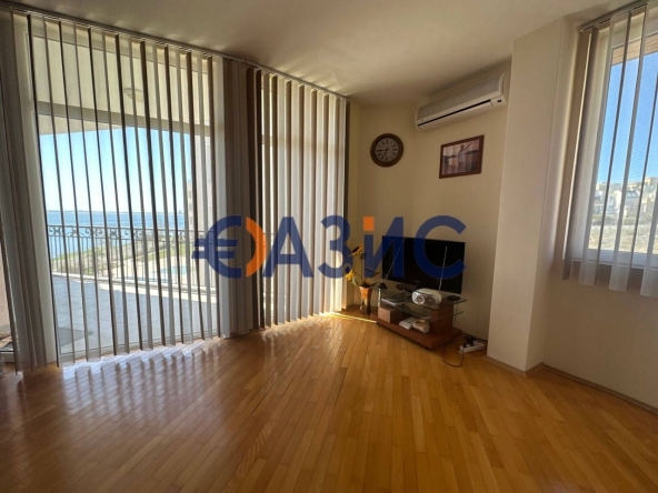 Двустаен апартамент в Свети Влас - 72 кв.м за 1528 €/кв.м - Снимка #1