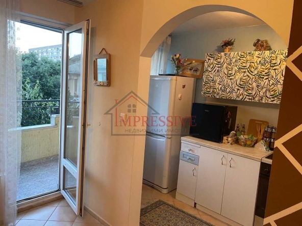 Дава се под наем Двустаен апартамент в Варна, Чайка - 50 кв.м за 408 € - Снимка #1