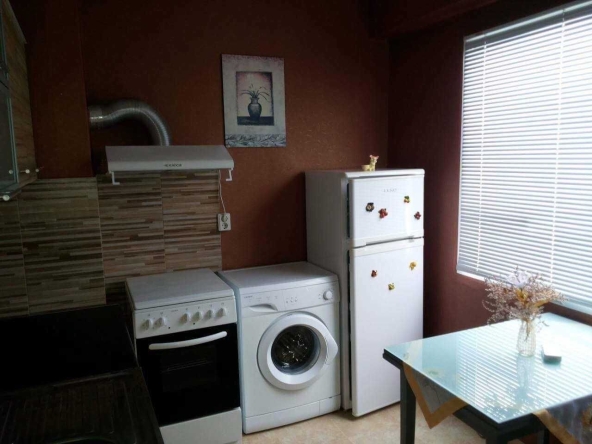 Дава се под наем Двустаен апартамент в Пловдив, Западен - 51 кв.м за 229.5 € - Снимка #1
