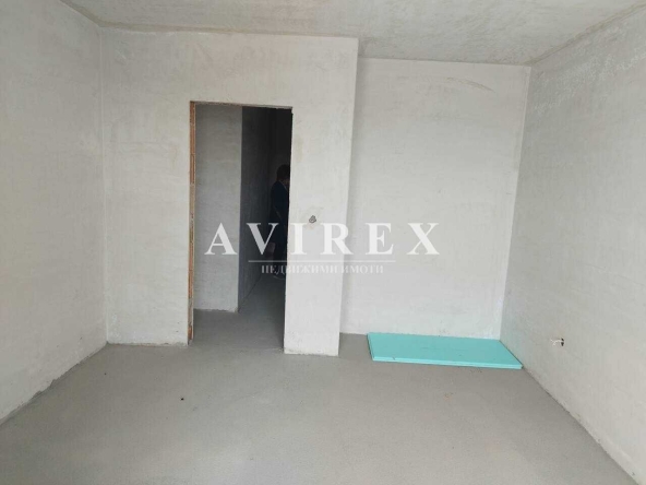 Тристаен апартамент в Пловдив, Гагарин - 126 кв.м за 1172 €/кв.м - Снимка #1