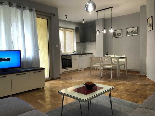 Дава се под наем Двустаен апартамент в Пловдив, Захарна фабрика - 59 кв.м за 198.9 € - Снимка #1