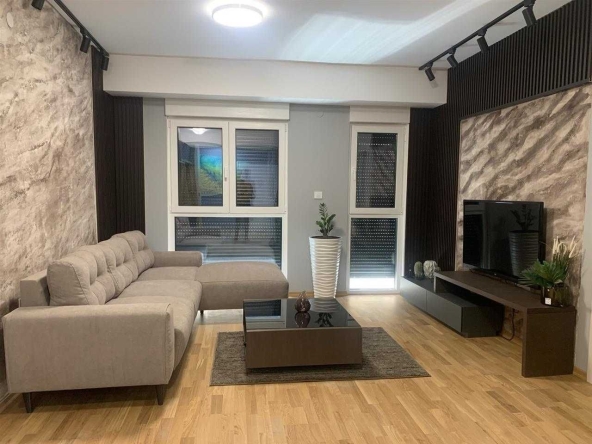 Дава се под наем Двустаен апартамент в Пловдив, Христо Смирненски - 57 кв.м за 229.5 € - Снимка #1