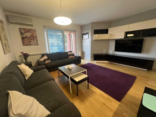 Дава се под наем Тристаен апартамент в Пловдив, Захарна фабрика - 89 кв.м за 418.2 € - Снимка #1