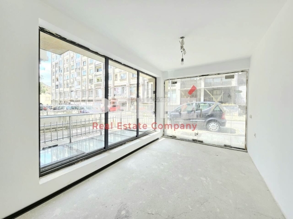 Офис в Бургас, Възраждане - 192 кв.м за 547 €/кв.м - Снимка #1