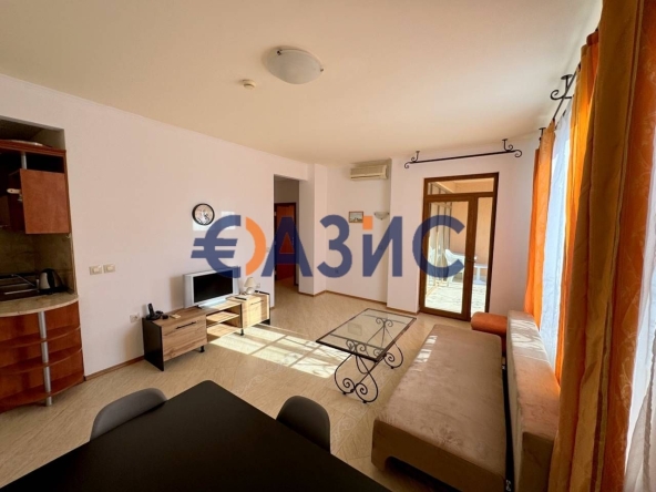 Двустаен апартамент в к.к. Слънчев бряг - 75 кв.м за 919 €/кв.м - Снимка #1